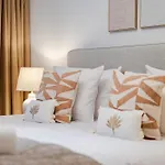 Contemporary Comfort In The Heart Of The City