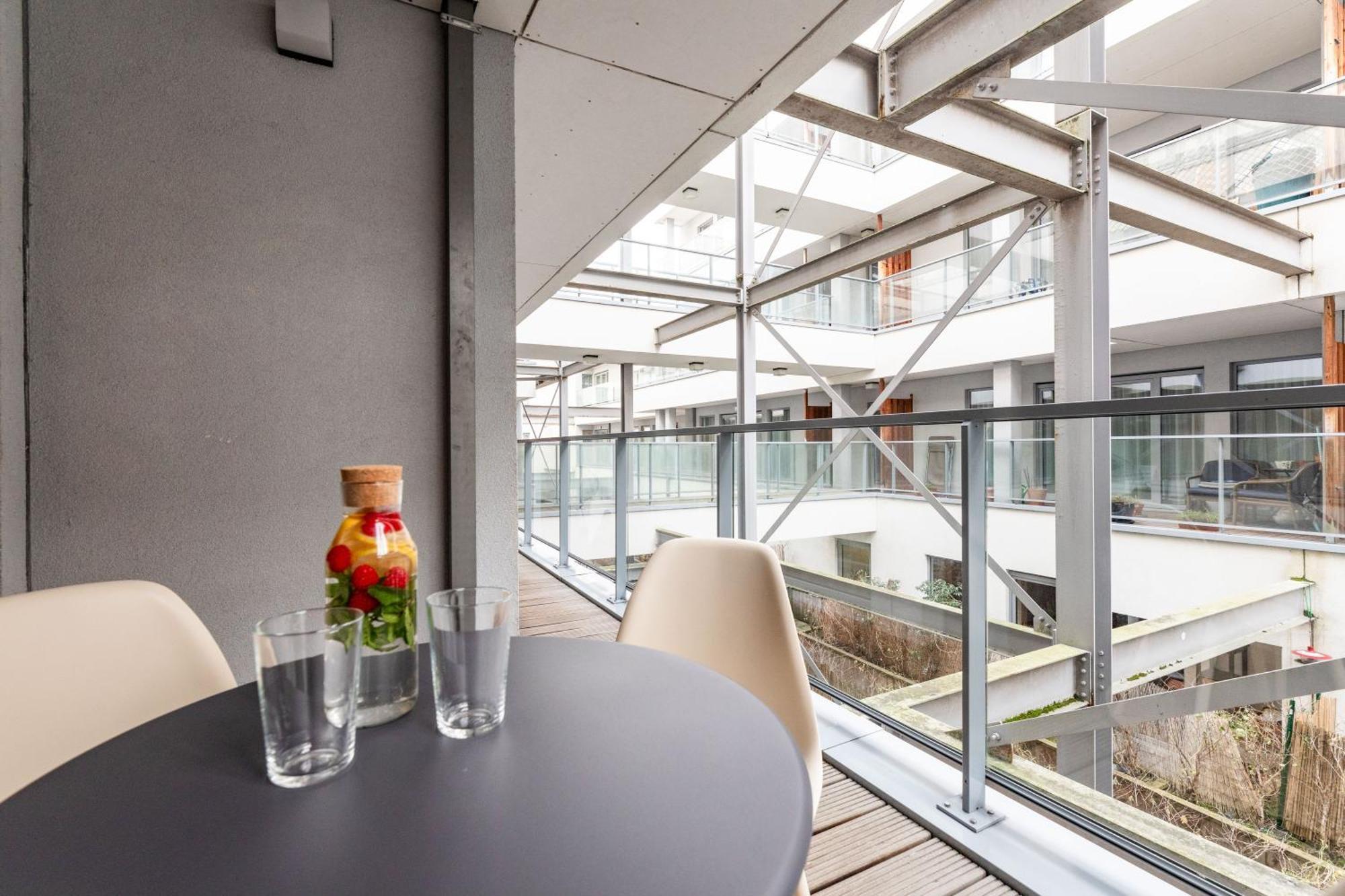 Contemporary Comfort In The Heart Of The Appartement