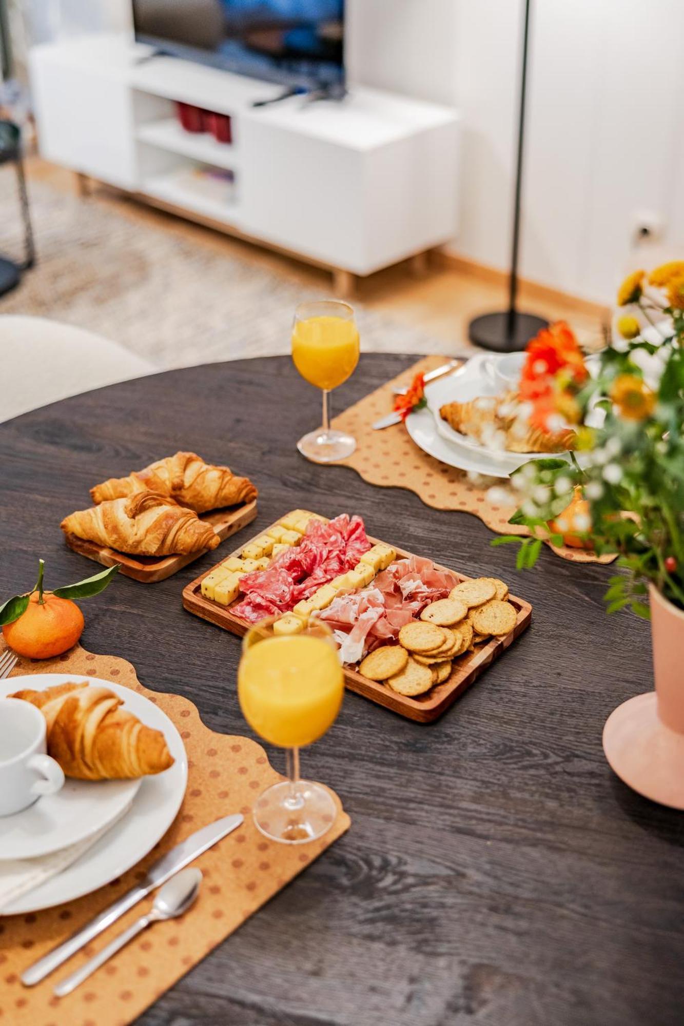 Contemporary Comfort In The Heart Of The Appartement *