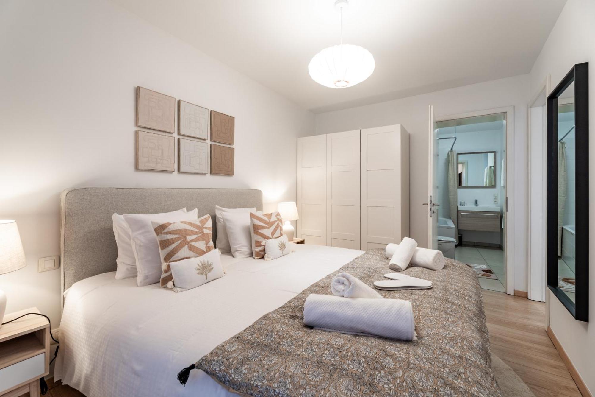 Contemporary Comfort In The Heart Of The Appartement