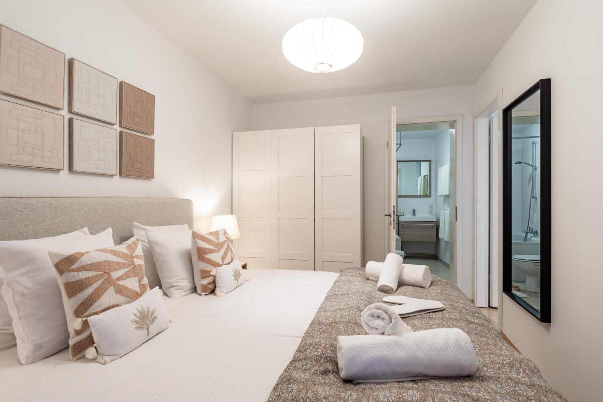 Contemporary Comfort In The Heart Of The Appartement *