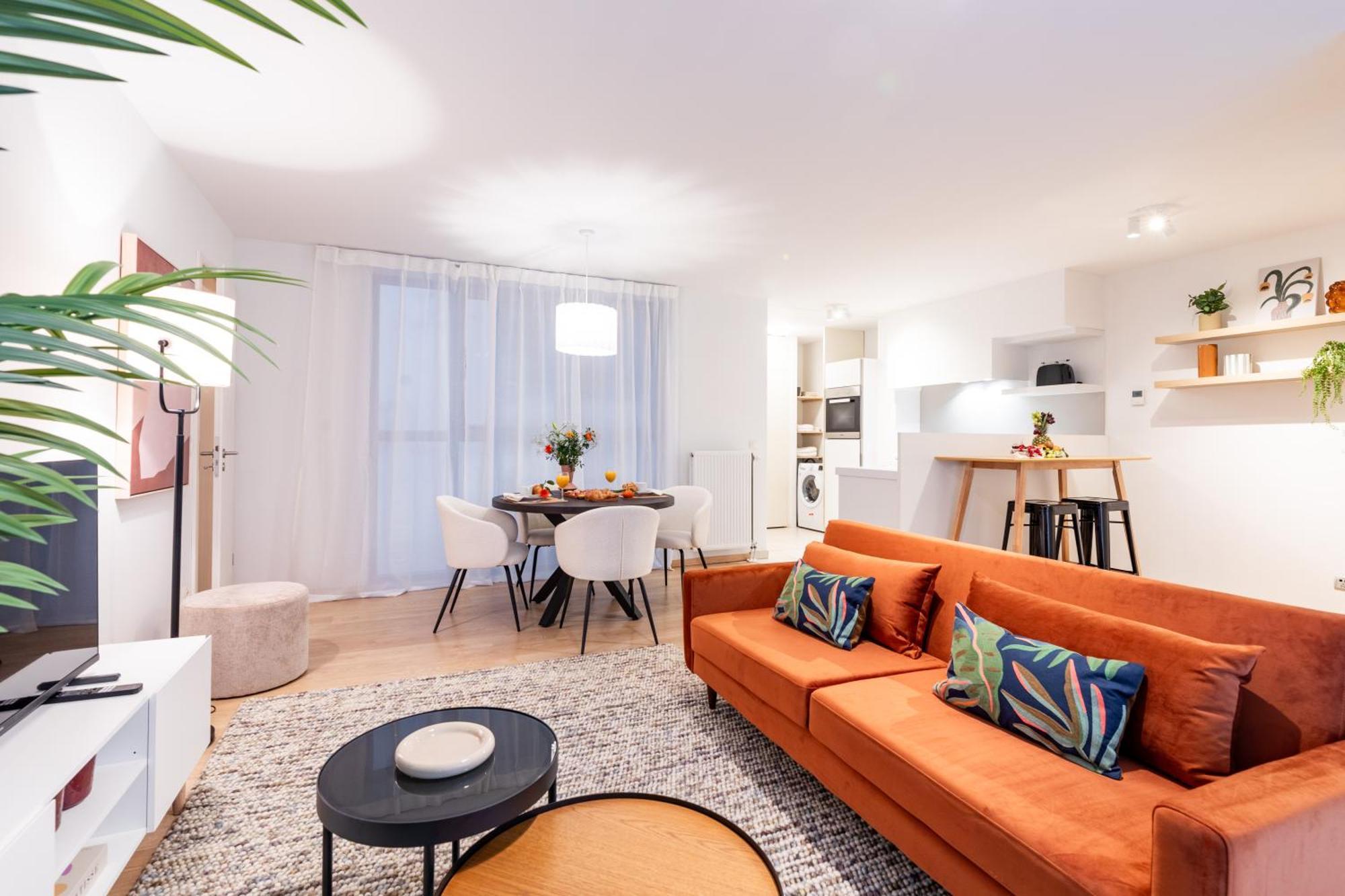 Contemporary Comfort In The Heart Of The Appartement